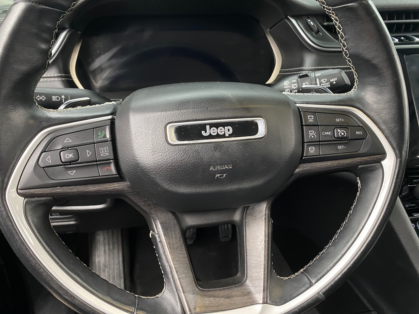 Thumbnail: 2021 Jeep Grand Cherokee L - 4
