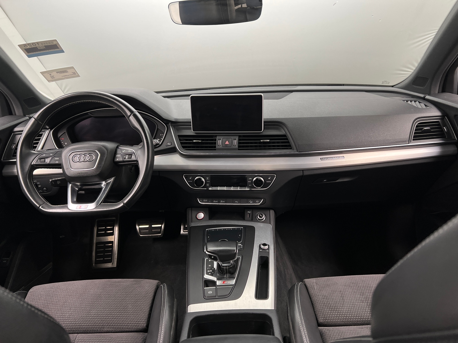 Thumbnail: 2020 Audi SQ5 - 3