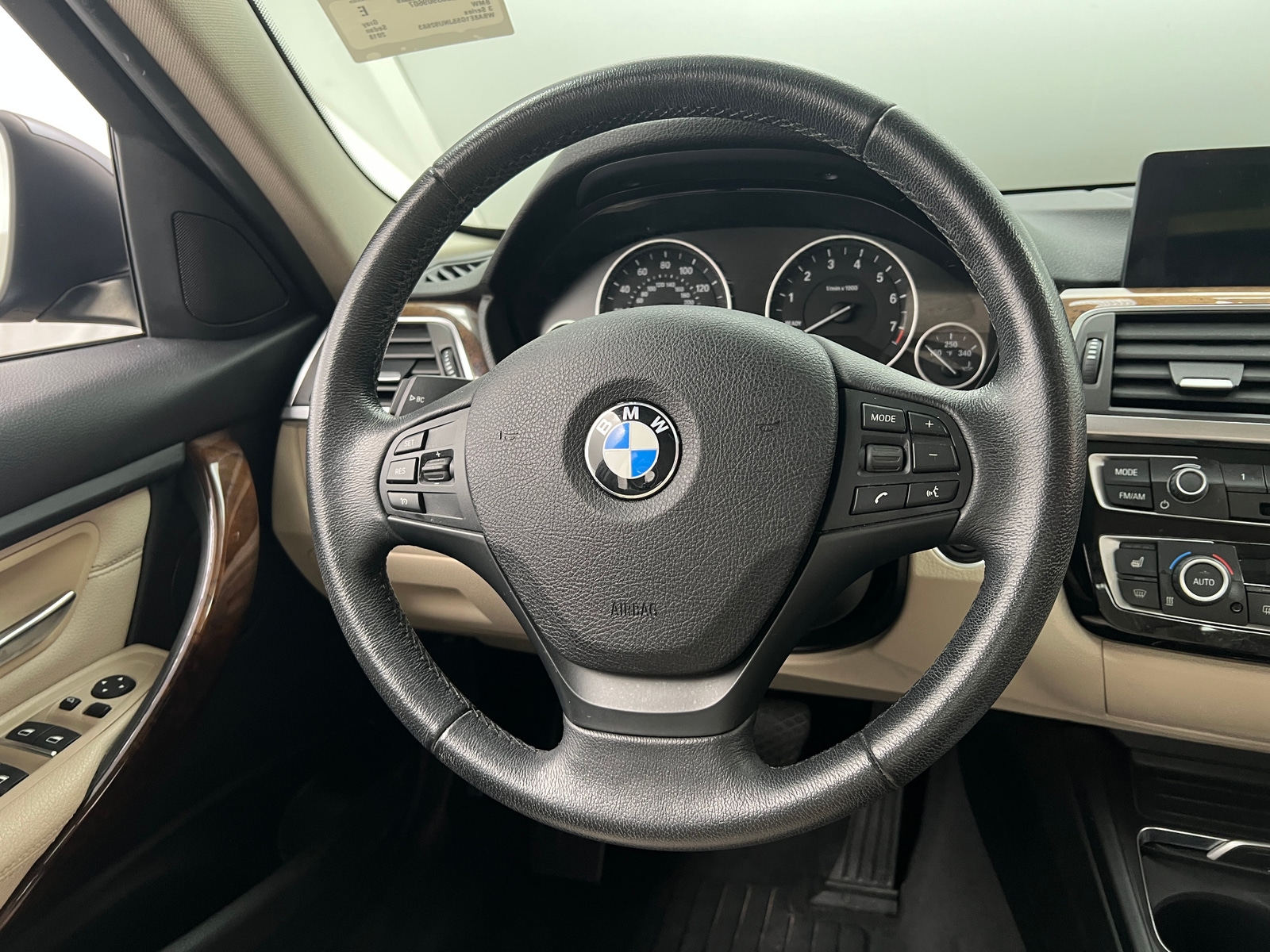 Thumbnail: 2018 BMW 3 Series - 4