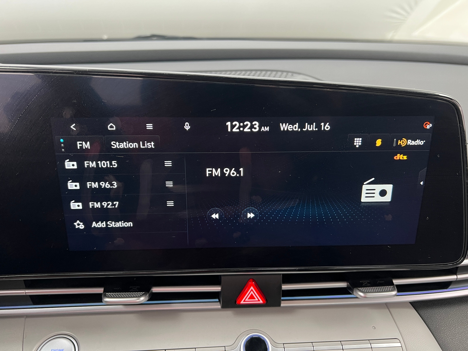 Thumbnail: 2024 Hyundai Elantra - 3
