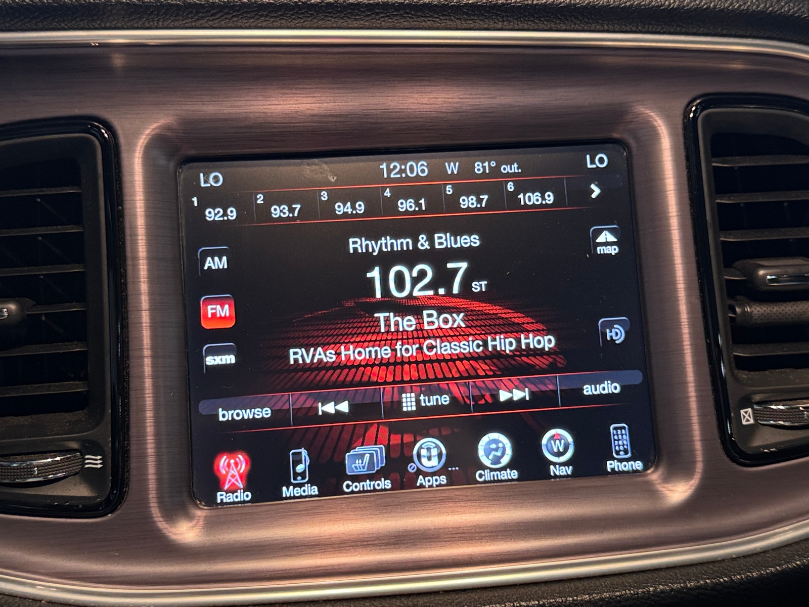 Thumbnail: 2016 Dodge Challenger - 2