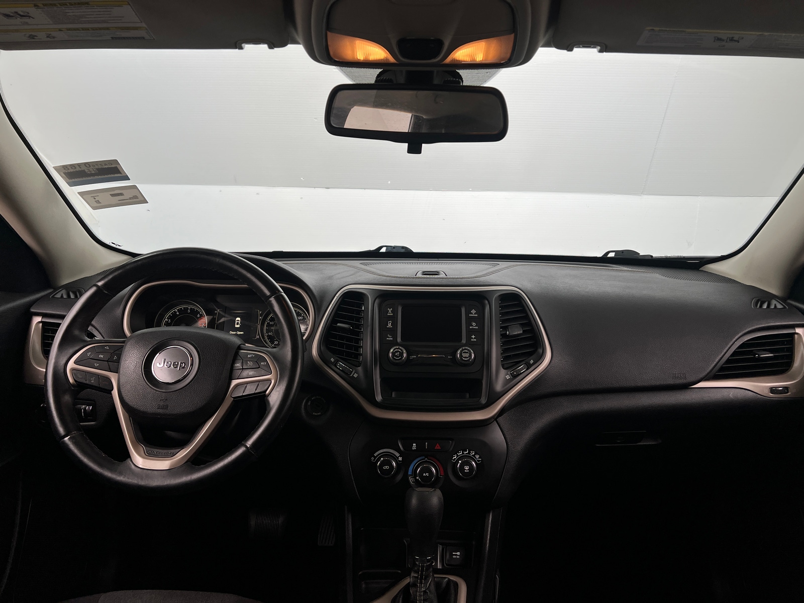 Thumbnail: 2017 Jeep Cherokee - 3