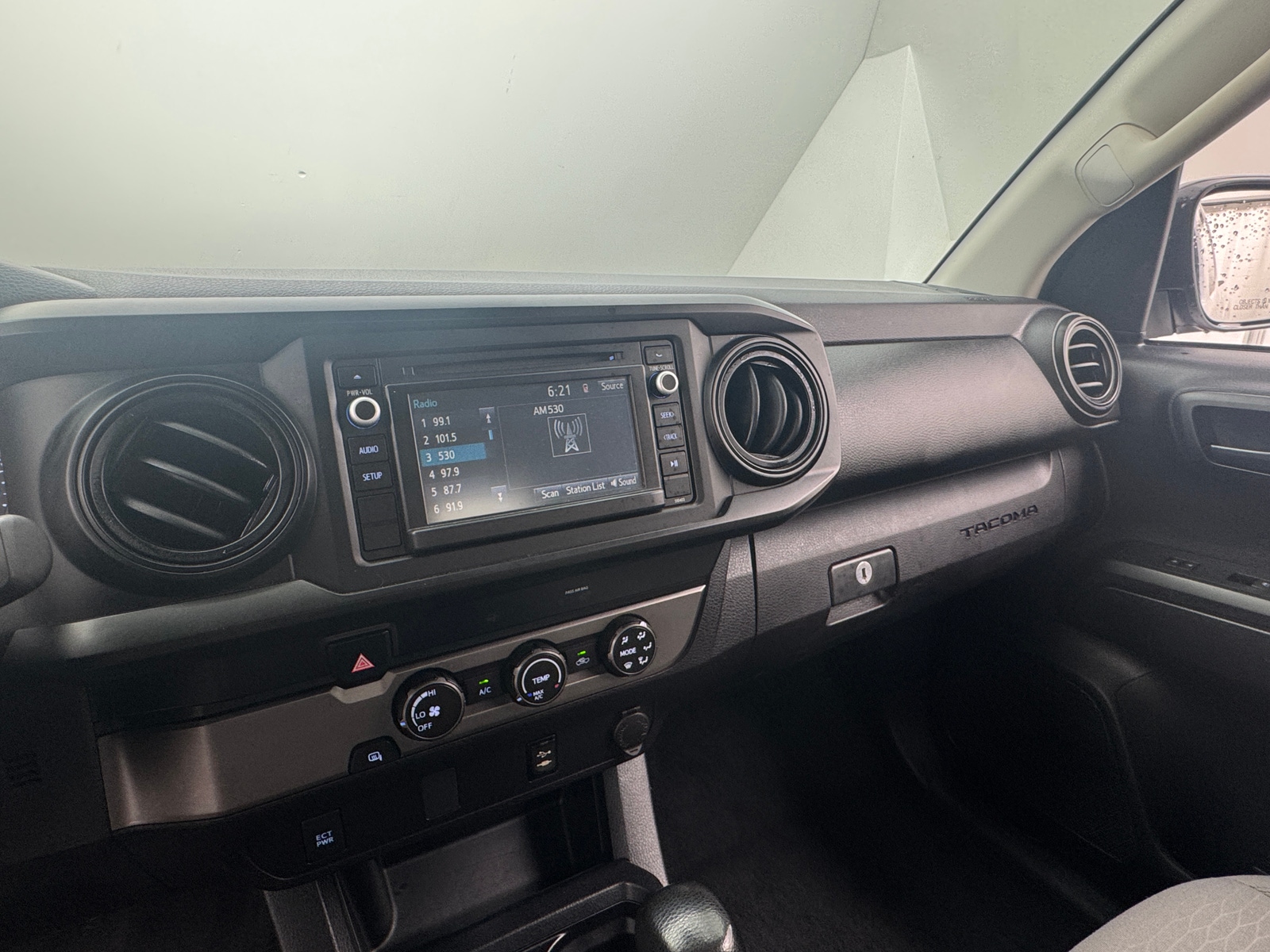 Thumbnail: 2019 Toyota Tacoma - 4