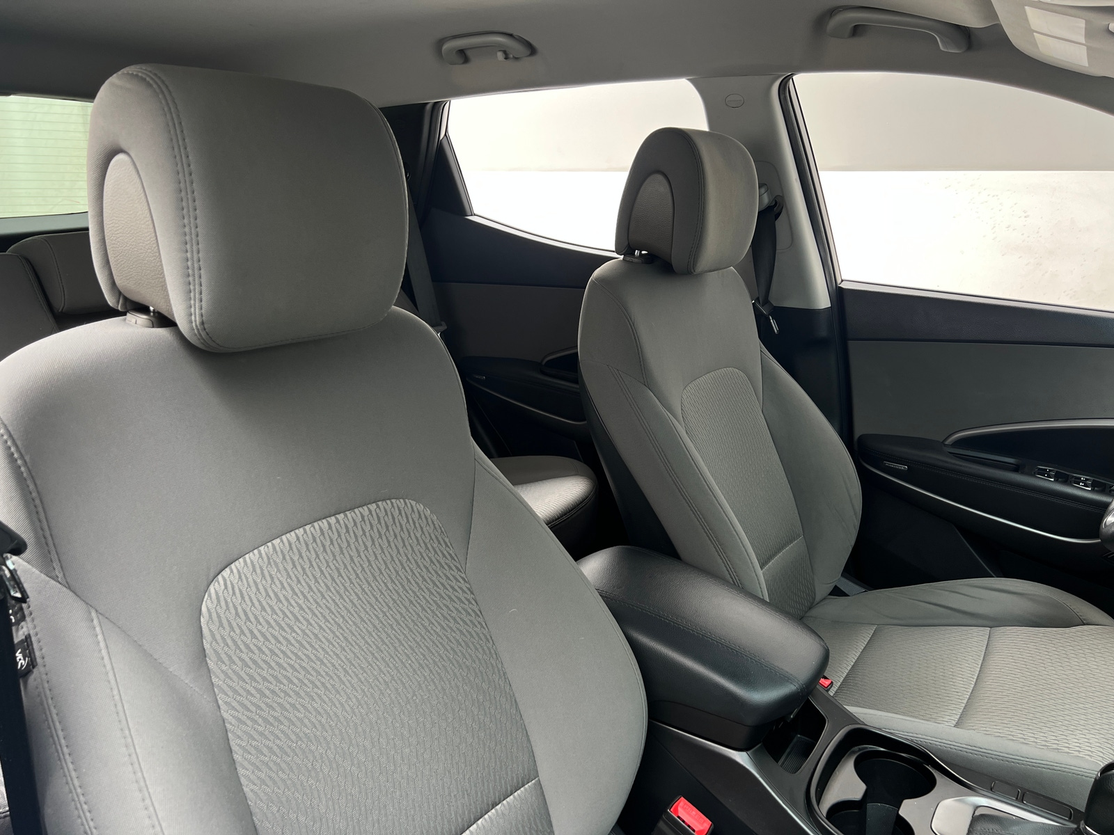 Thumbnail: 2016 Hyundai Santa Fe - 2