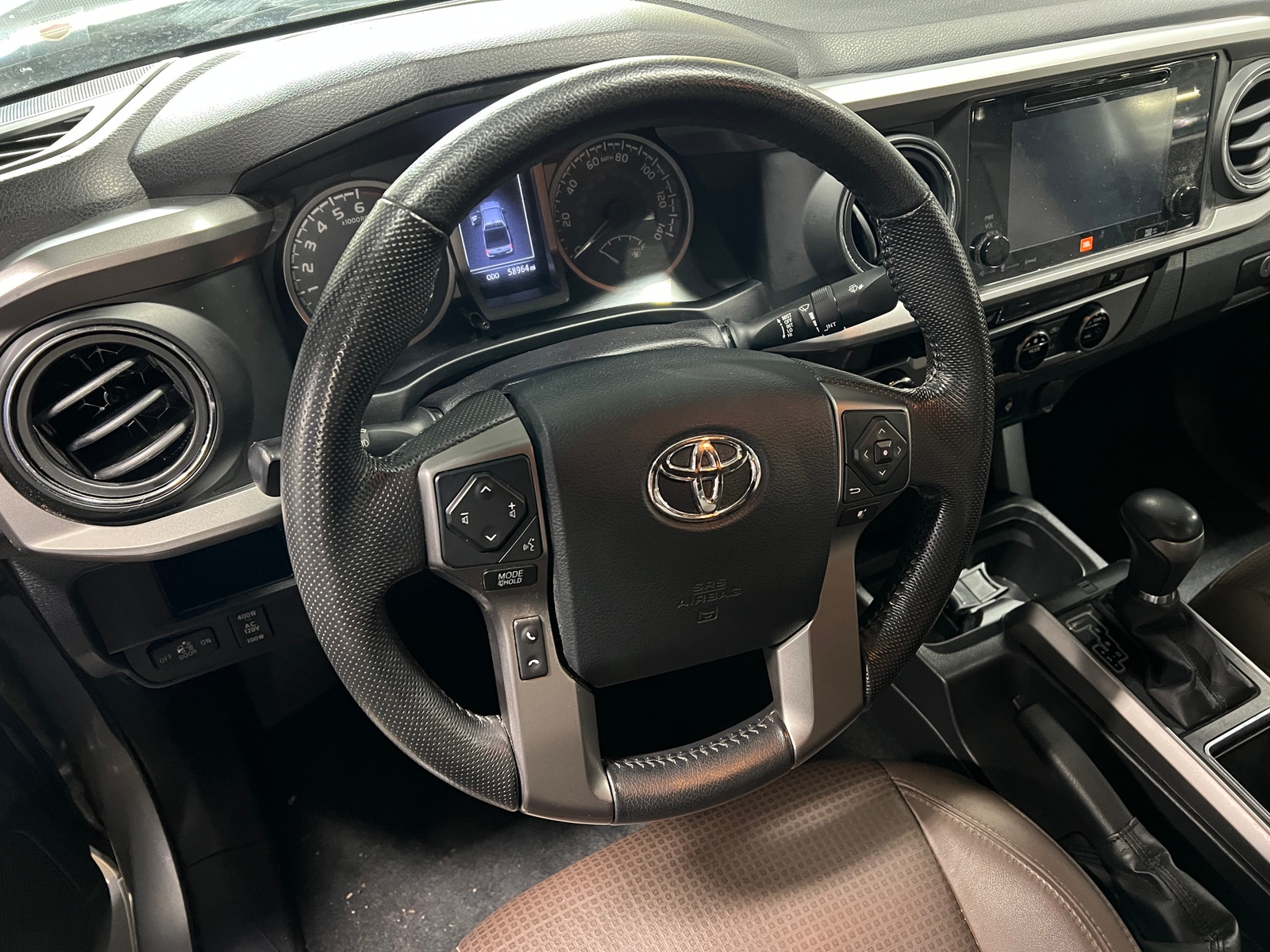 Thumbnail: 2016 Toyota Tacoma - 4