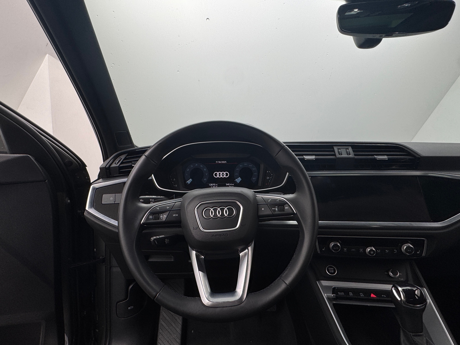 Thumbnail: 2022 Audi Q3 - 4