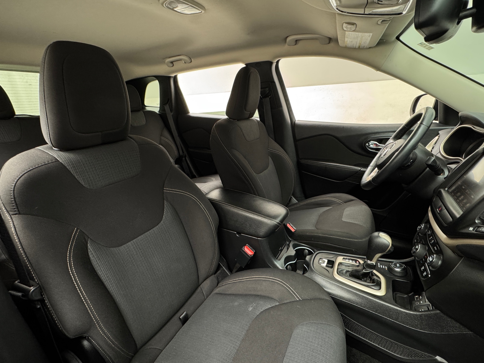 Thumbnail: 2016 Jeep Cherokee - 2