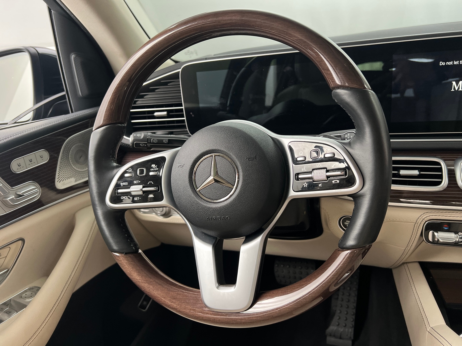 Thumbnail: 2021 Mercedes-Benz GLS - 4