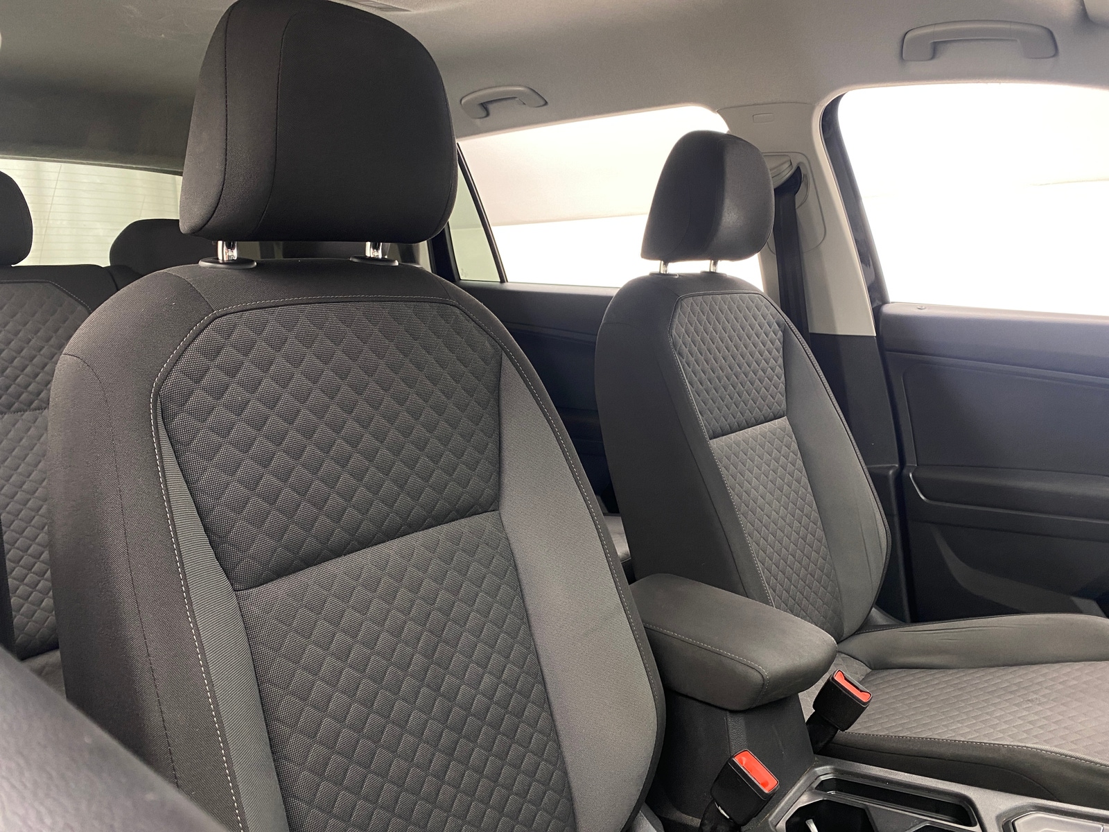 Thumbnail: 2018 Volkswagen Tiguan - 2