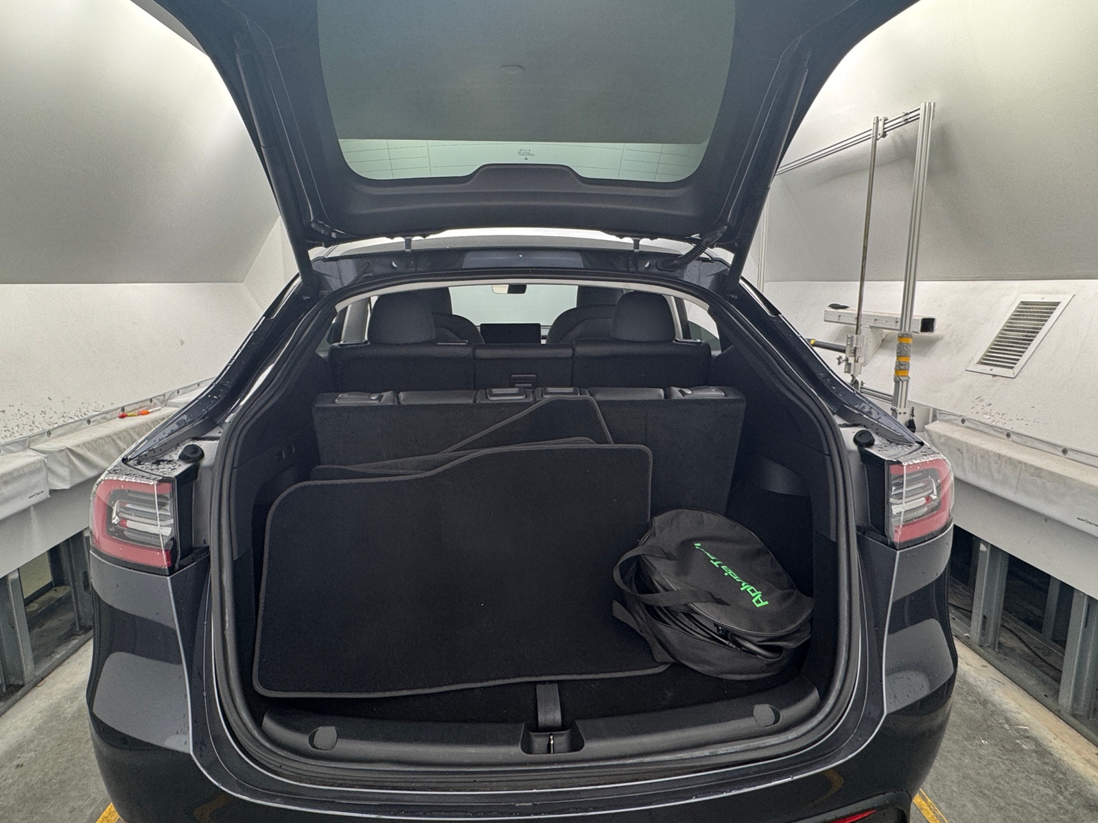 Thumbnail: 2023 Tesla Model Y - 5