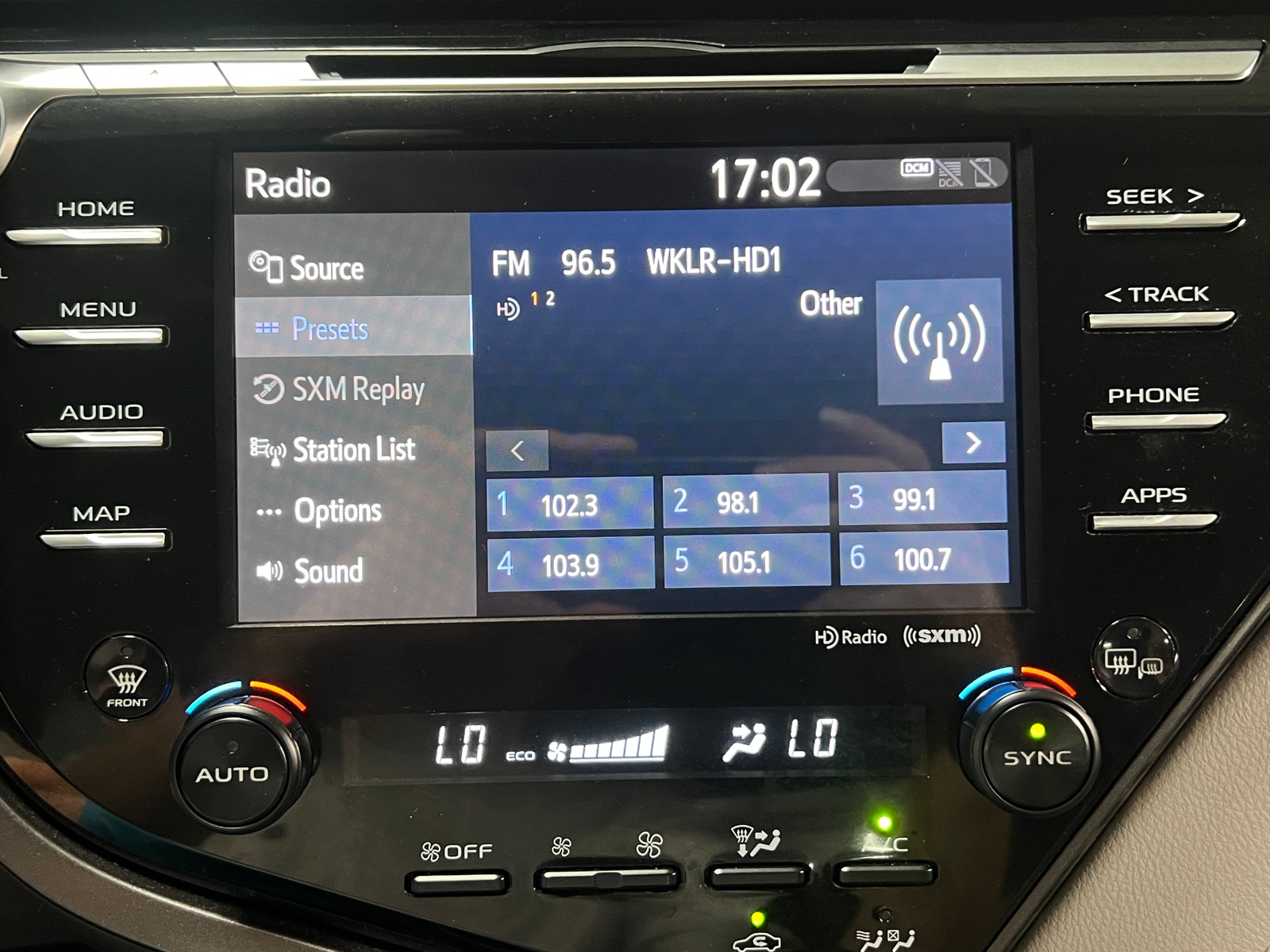 Thumbnail: 2019 Toyota Camry - 3