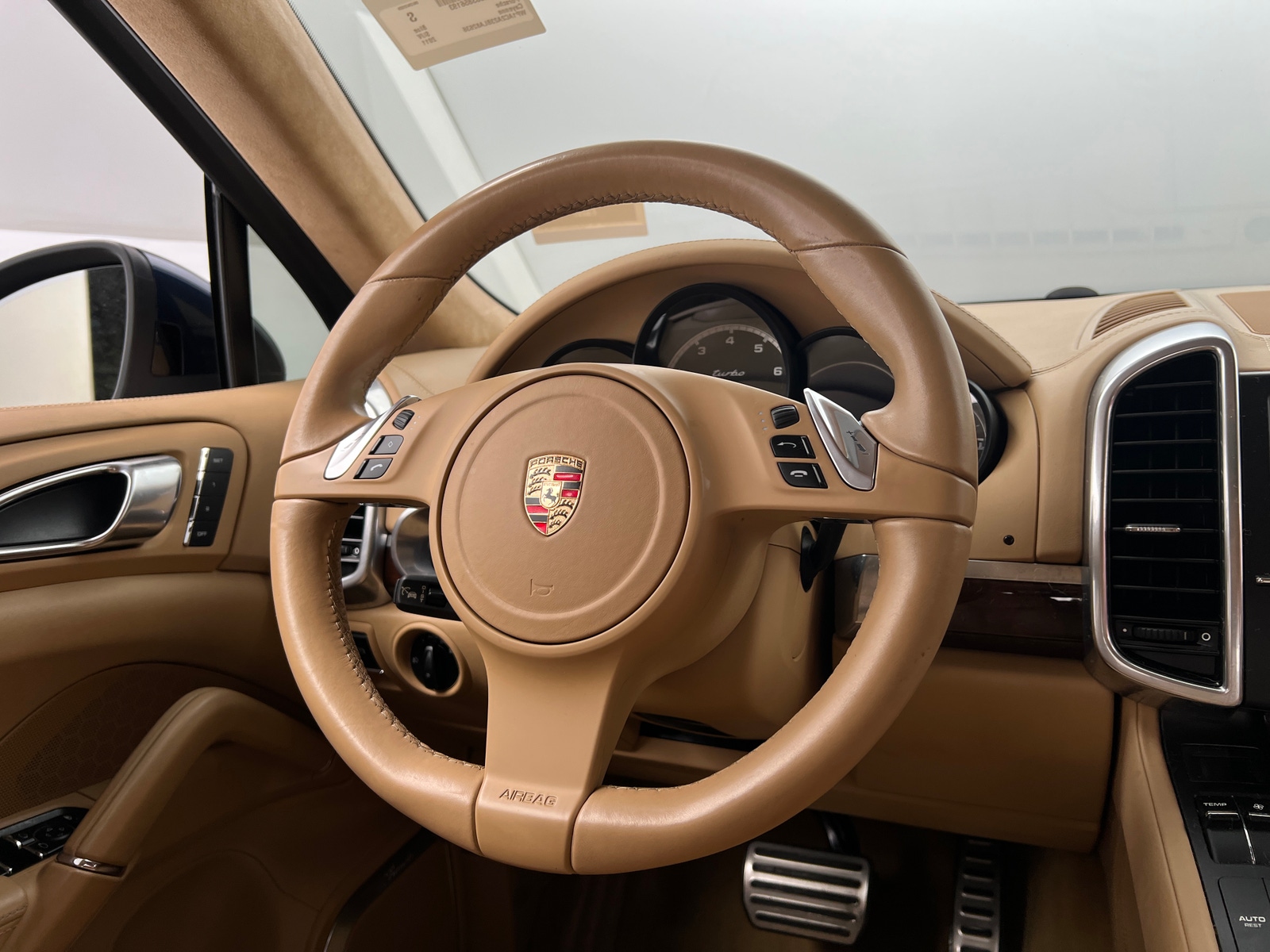 Thumbnail: 2011 Porsche Cayenne - 4