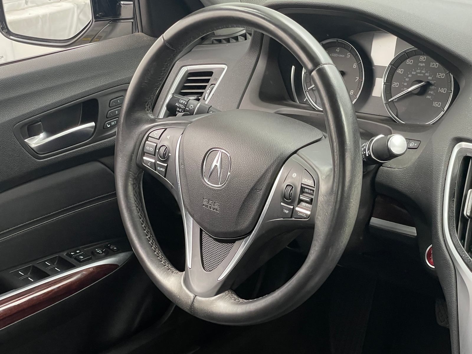 Thumbnail: 2017 Acura TLX - 4