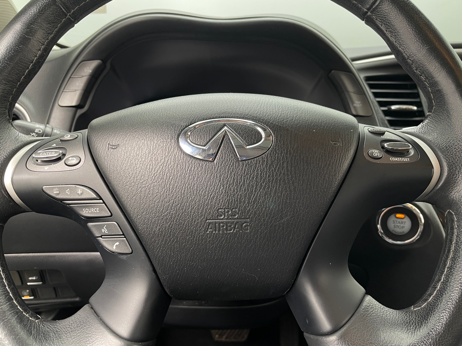Thumbnail: 2019 INFINITI QX60 - 4