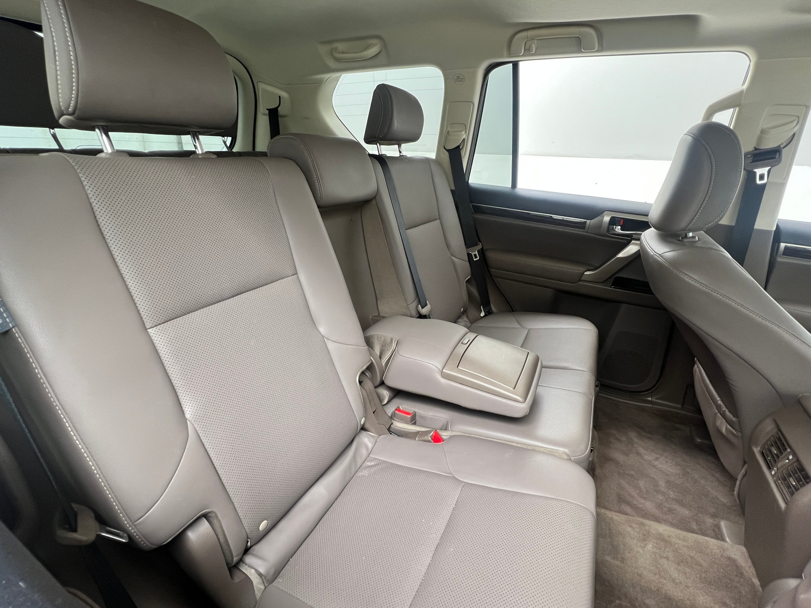 Thumbnail: 2016 Lexus GX - 5