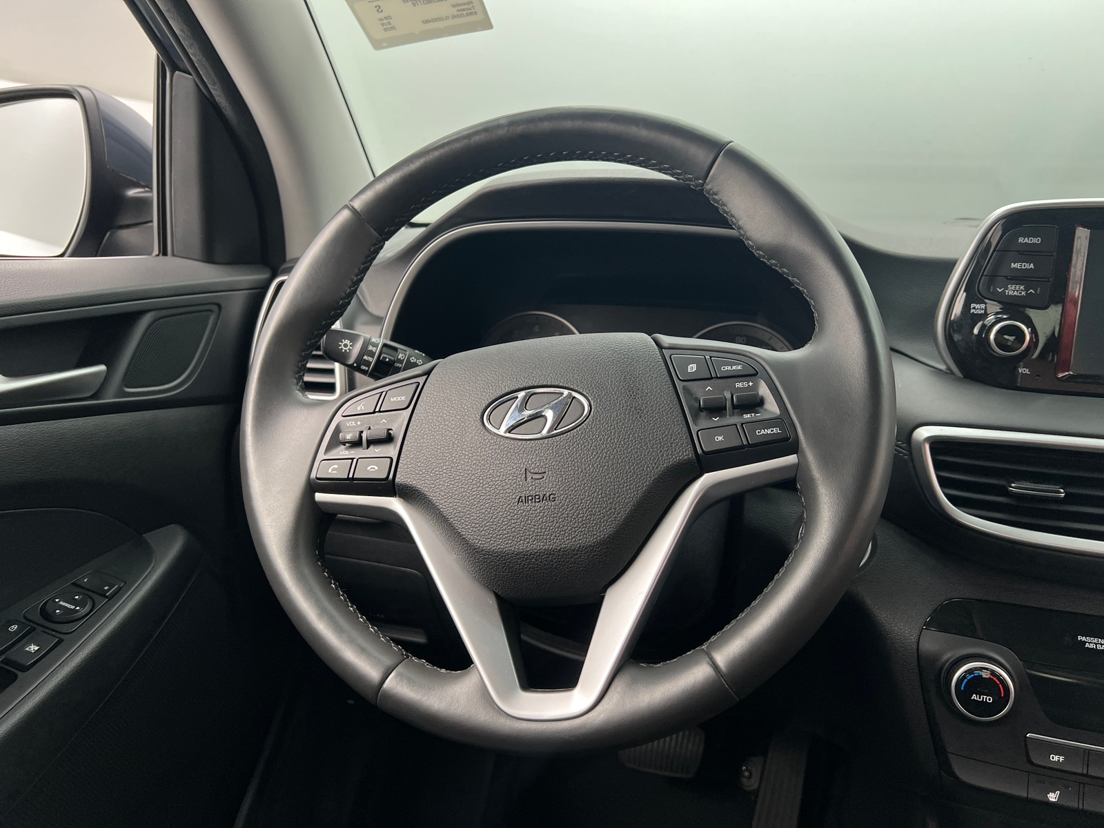 Thumbnail: 2020 Hyundai Tucson - 4