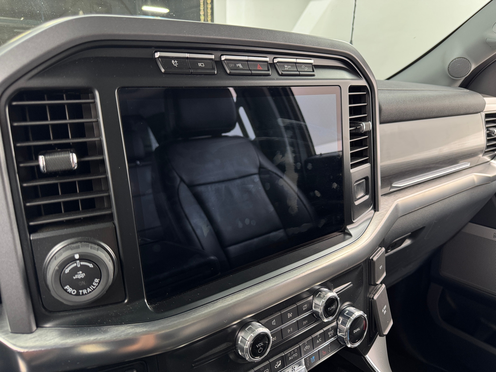 Thumbnail: 2022 Ford Econoline - 3