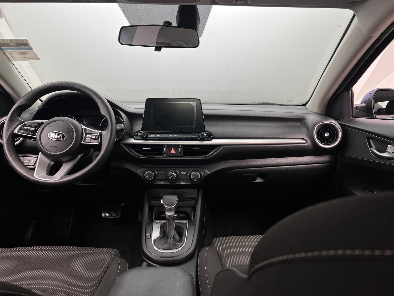 Thumbnail: 2020 Kia Forte - 3