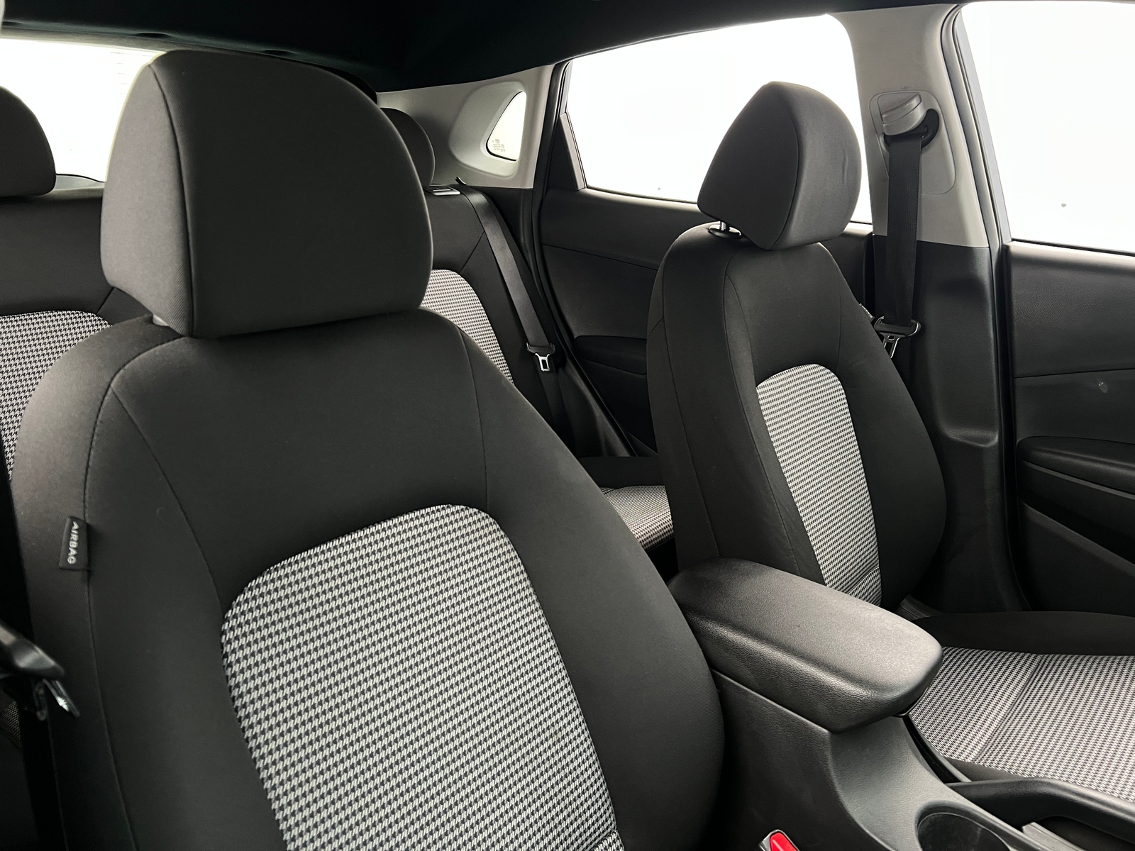 Thumbnail: 2021 Hyundai Kona - 2