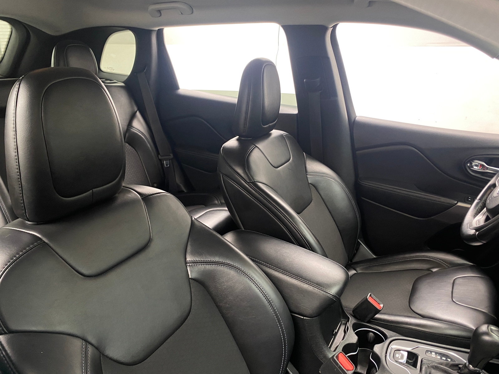 Thumbnail: 2019 Jeep Cherokee - 2