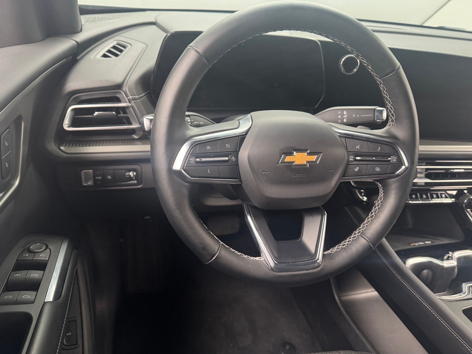 Thumbnail: 2025 Chevrolet Traverse - 5