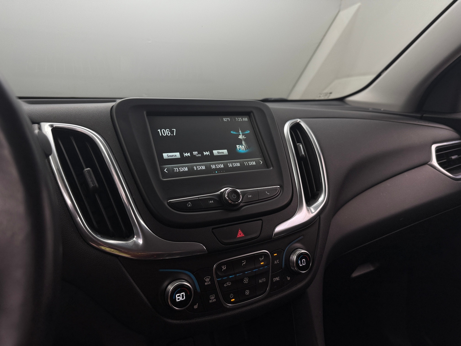 Thumbnail: 2018 Chevrolet Equinox - 4