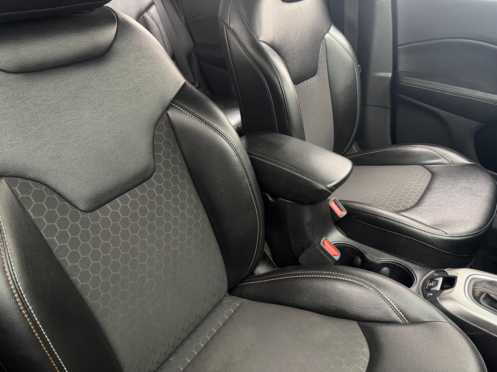 Thumbnail: 2020 Jeep Compass - 2