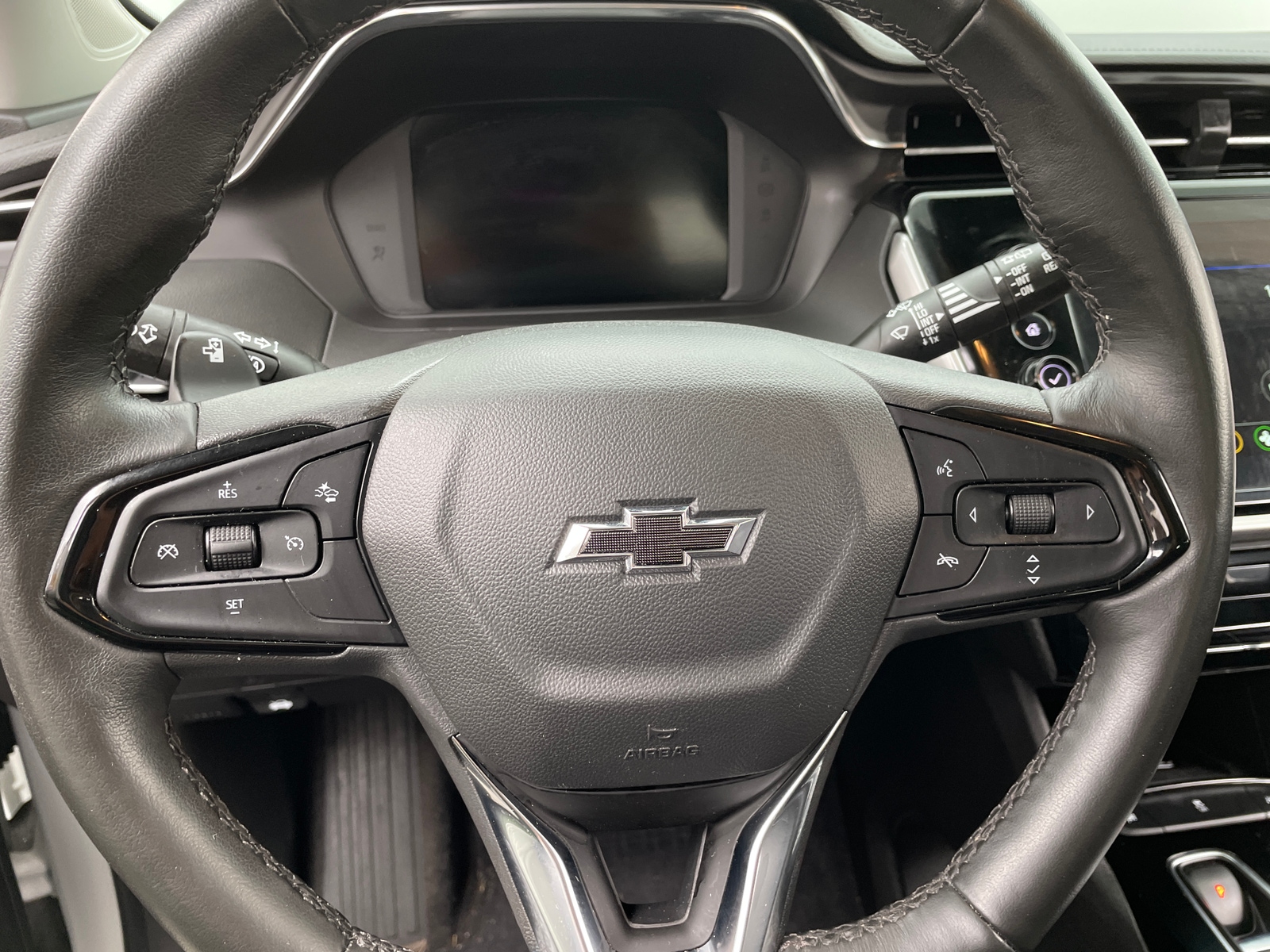 Thumbnail: 2023 Chevrolet Bolt EUV - 4