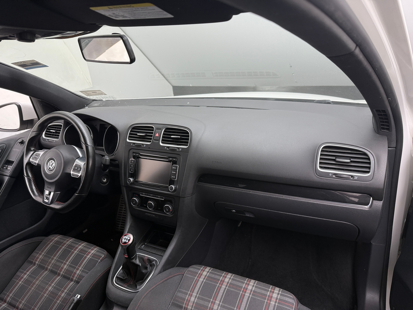 Thumbnail: 2013 Volkswagen Golf - 3