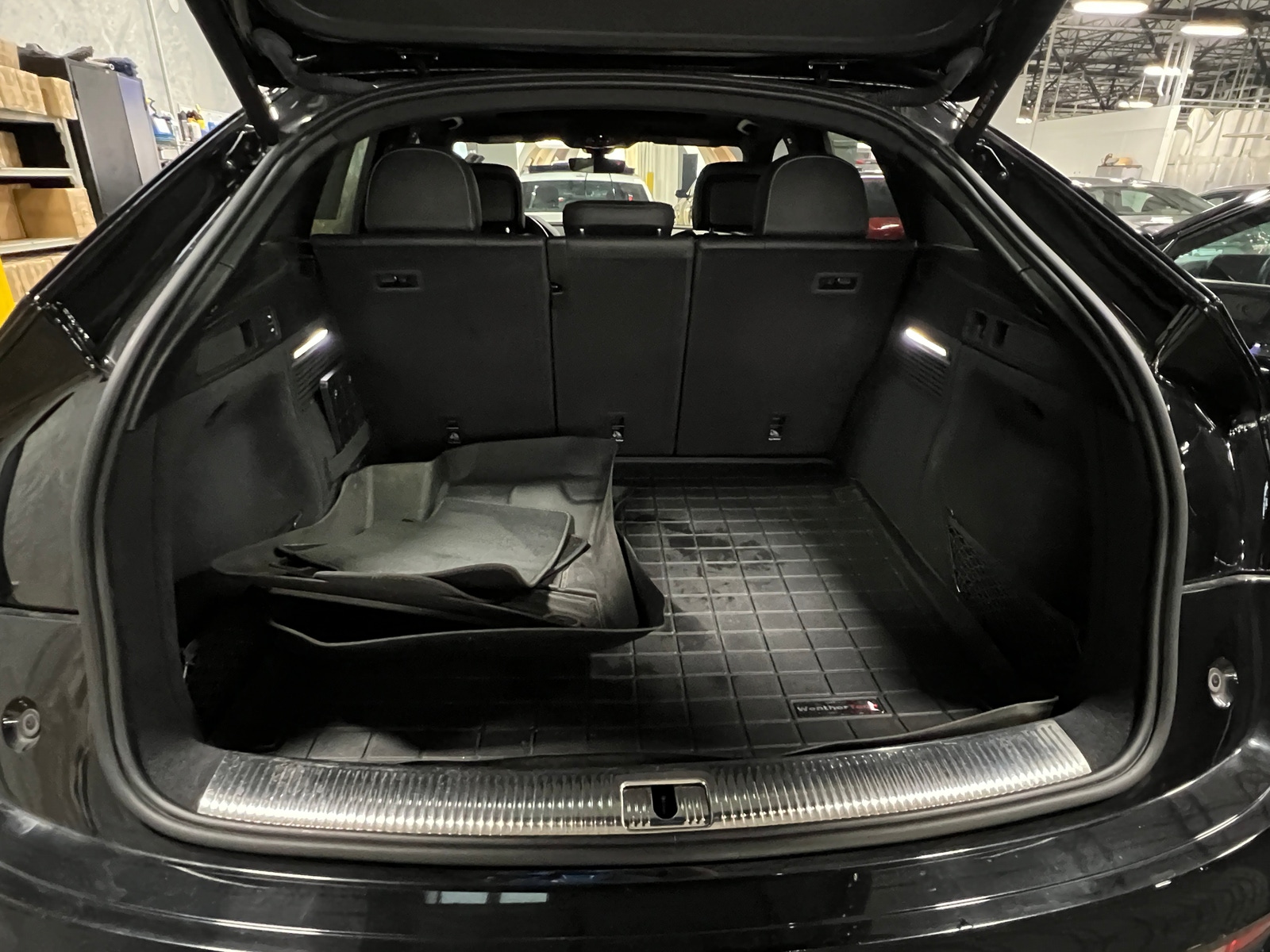 Thumbnail: 2021 Audi SQ5 - 6