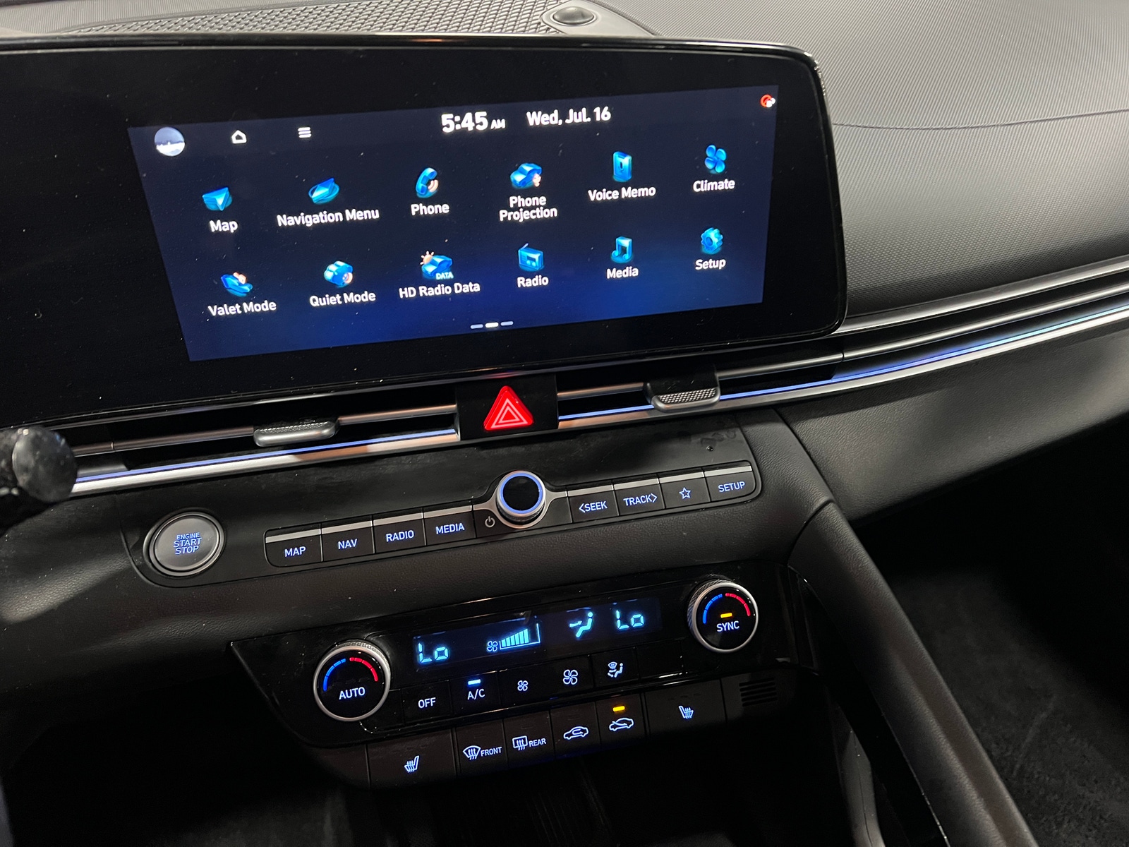 Thumbnail: 2024 Hyundai Elantra - 4