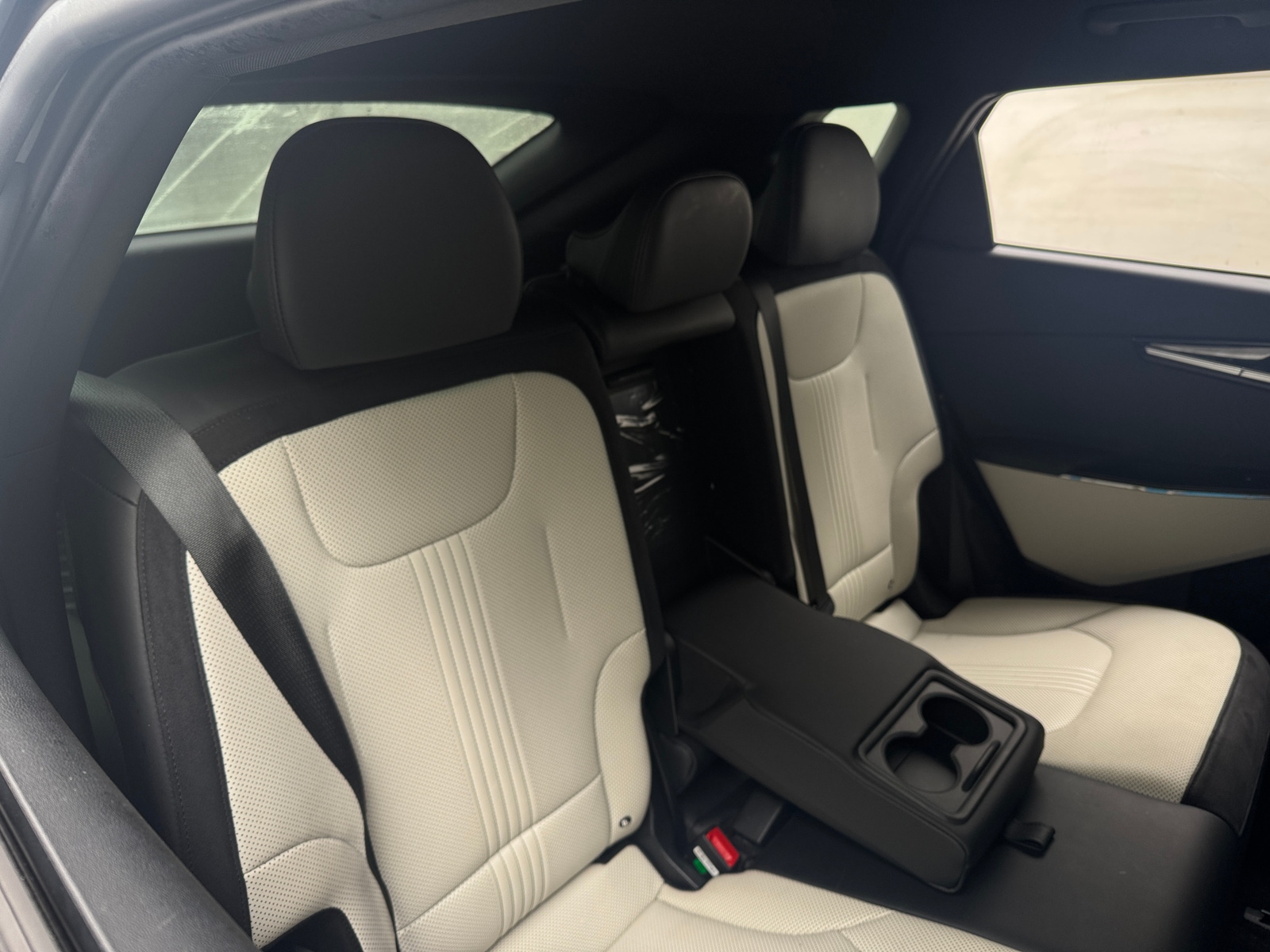 Thumbnail: 2022 Kia EV6 - 5