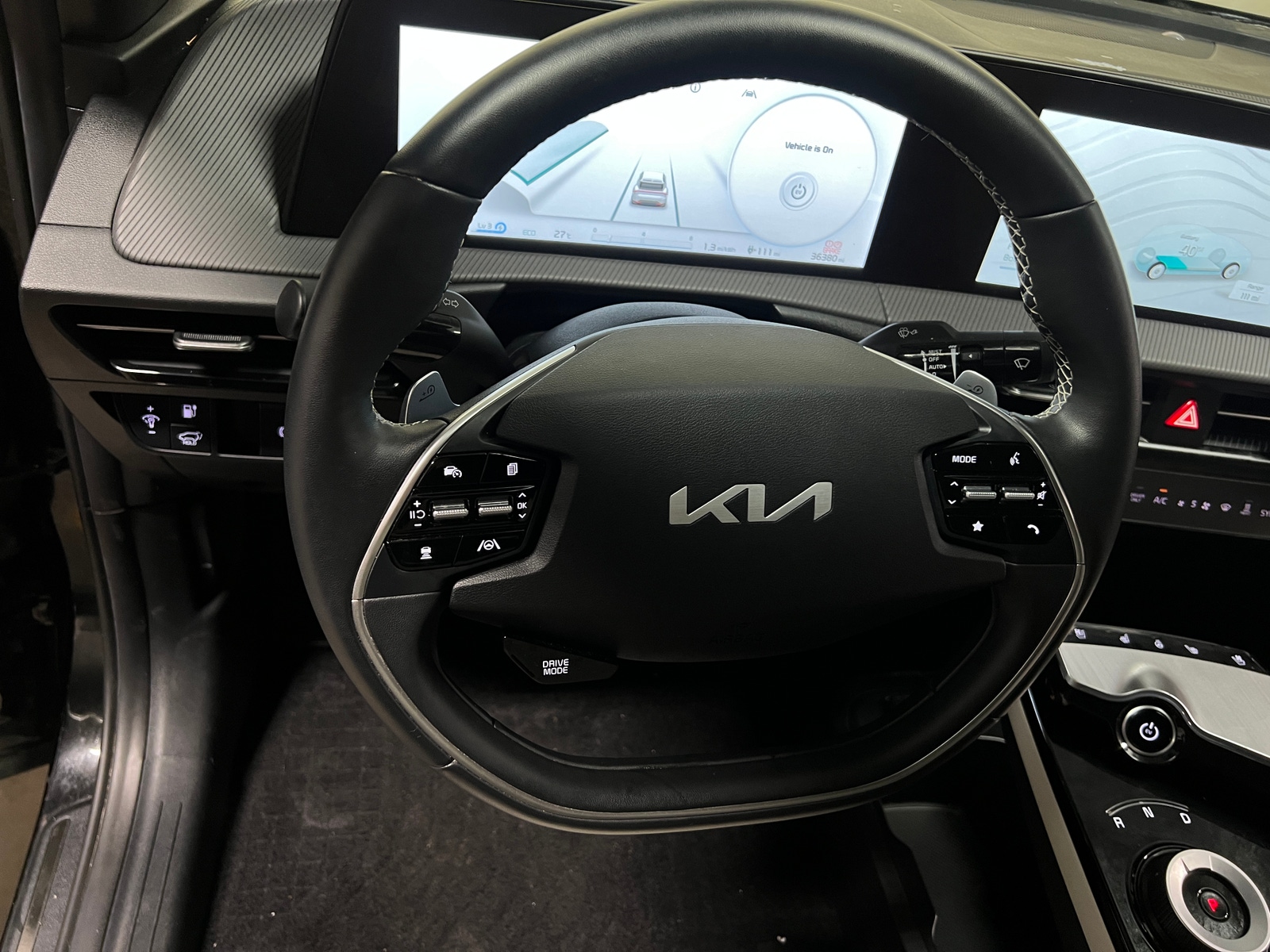 Thumbnail: 2022 Kia EV6 - 4