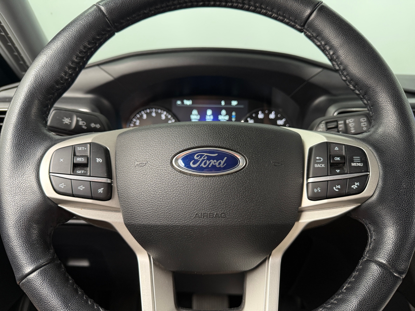 Thumbnail: 2021 Ford Explorer - 4