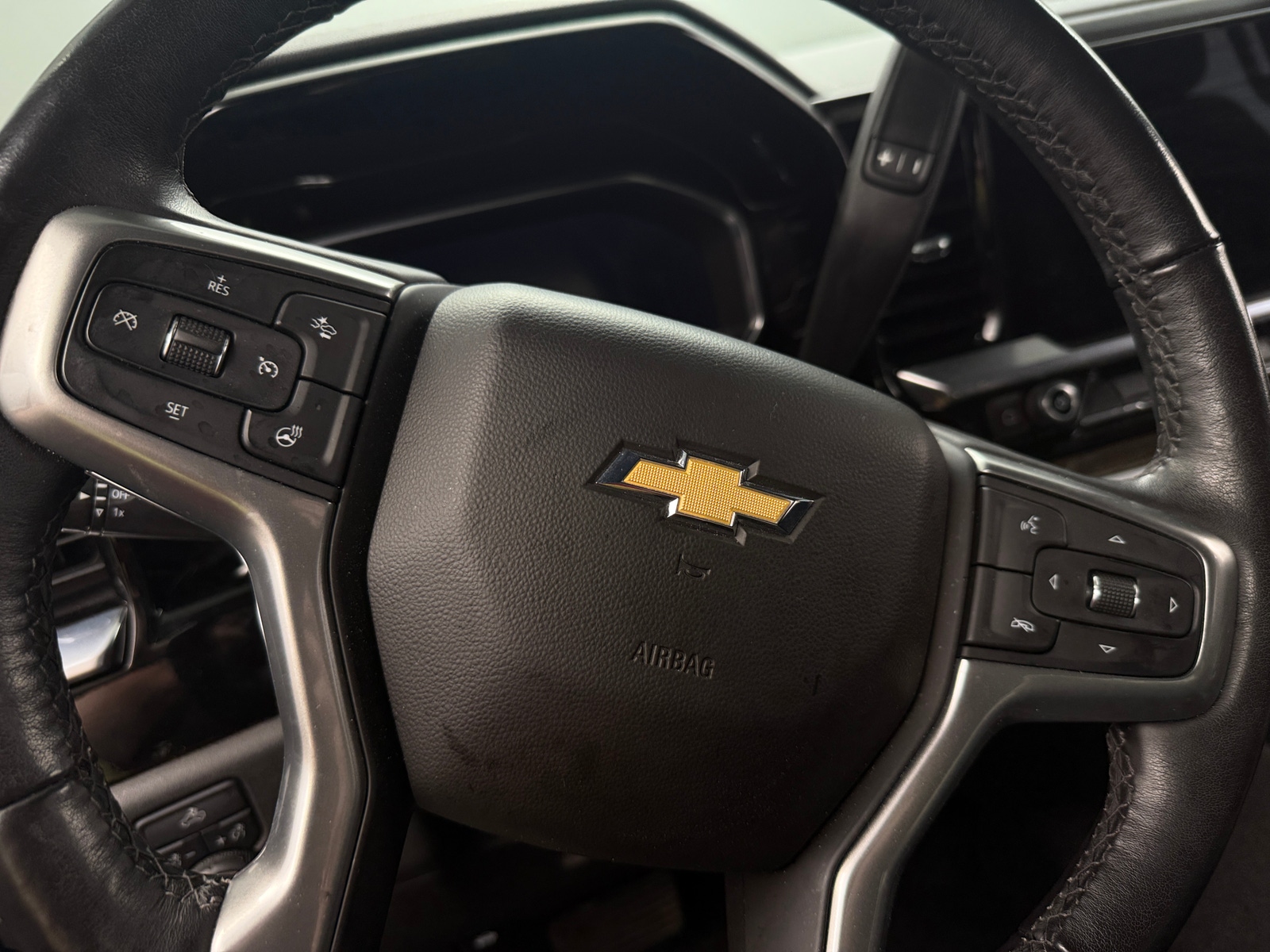 Thumbnail: 2022 Chevrolet Silverado 1500 - 5