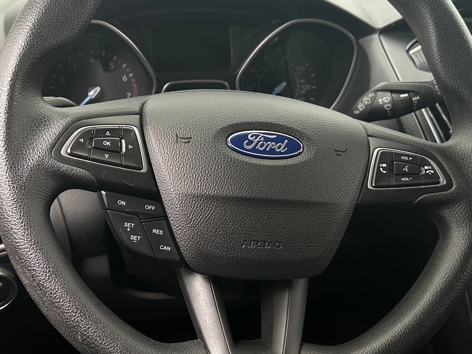 Thumbnail: 2015 Ford Focus - 5