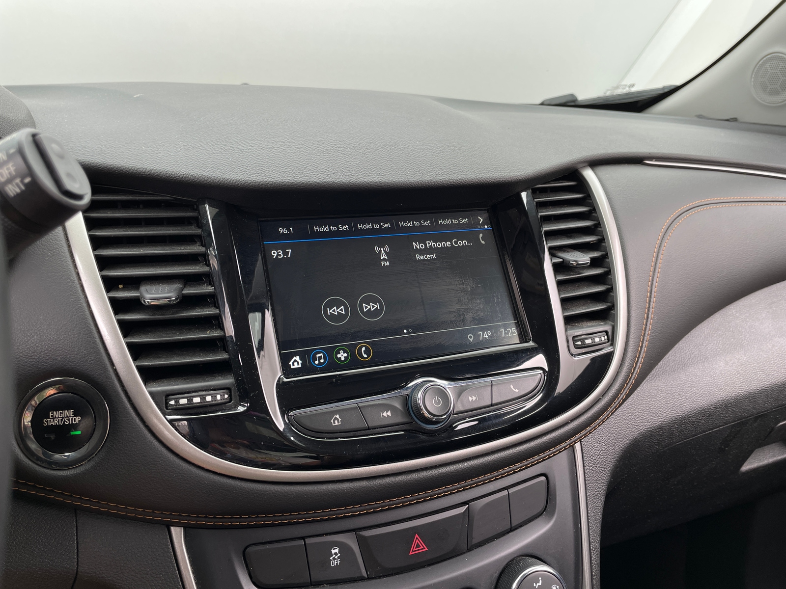 Thumbnail: 2018 Chevrolet Trax - 4