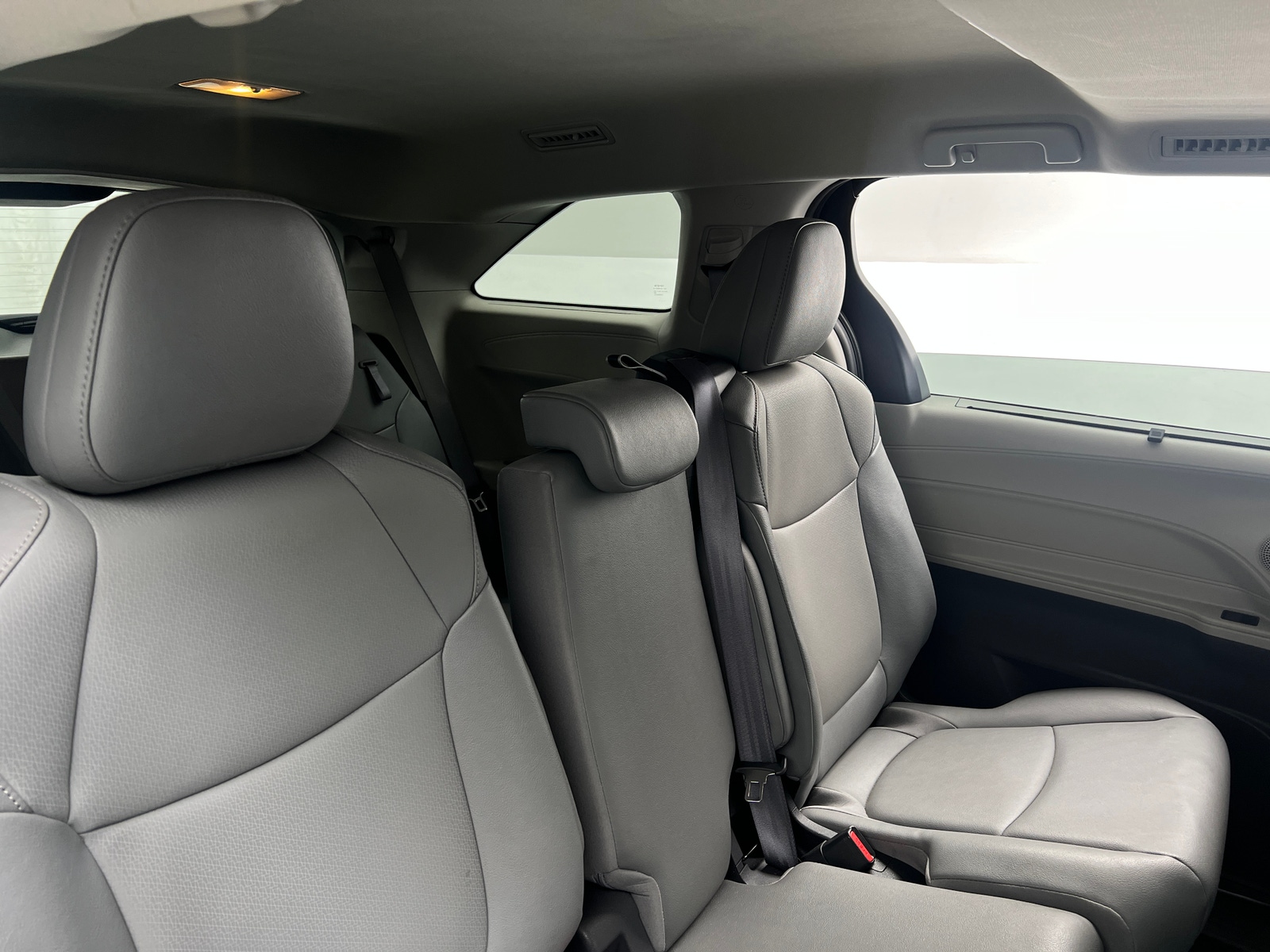 Thumbnail: 2023 Toyota Sienna - 5