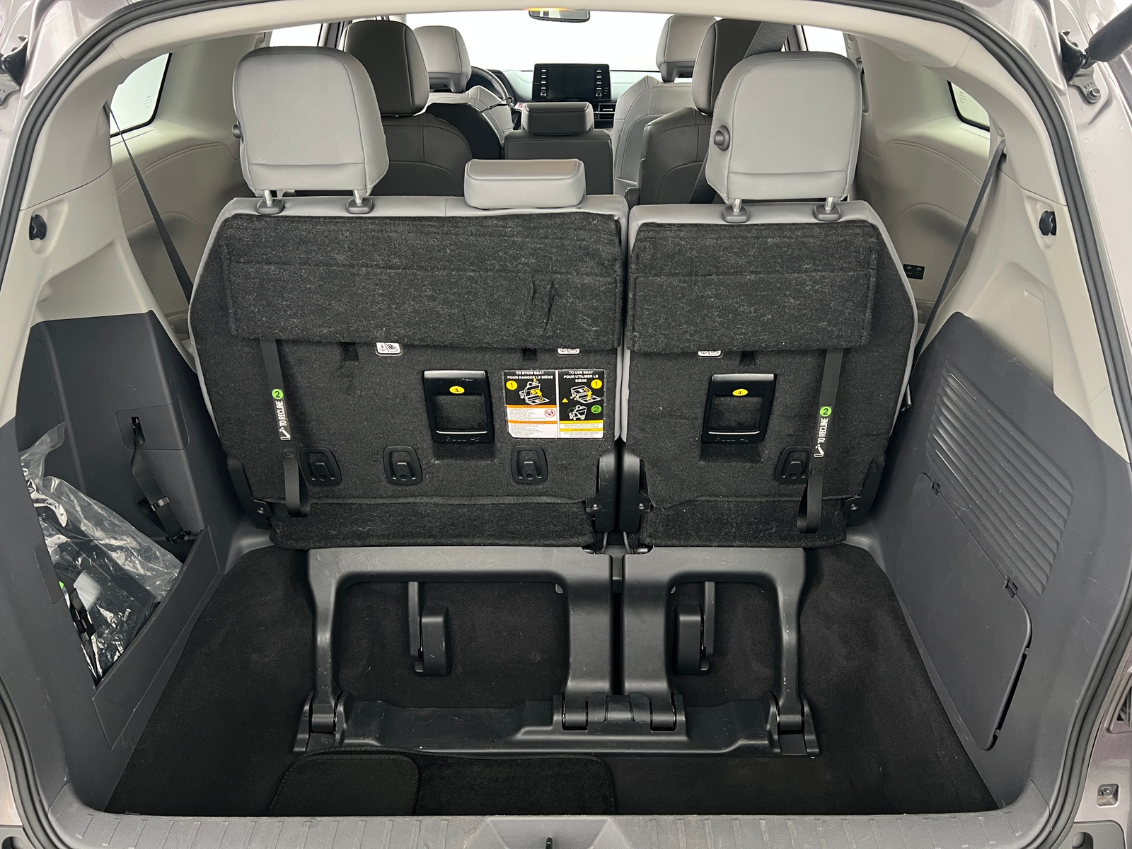 Thumbnail: 2023 Toyota Sienna - 6