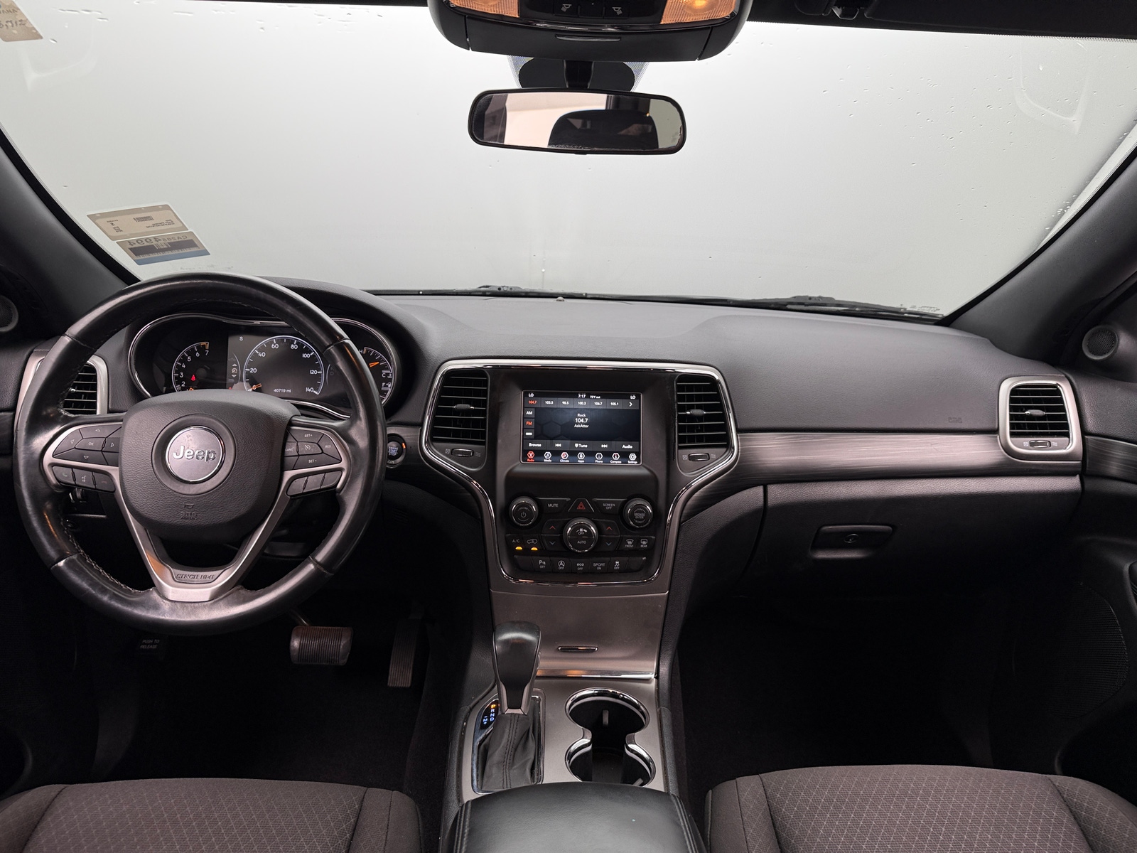 Thumbnail: 2019 Jeep Grand Cherokee - 3