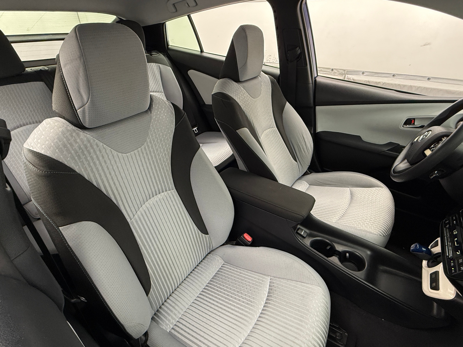 Thumbnail: 2016 Toyota Prius - 2