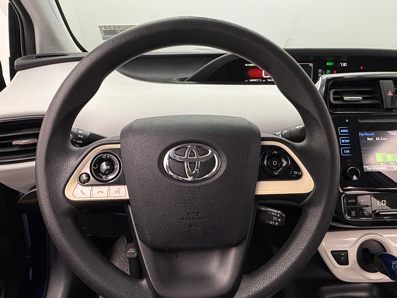 Thumbnail: 2016 Toyota Prius - 5