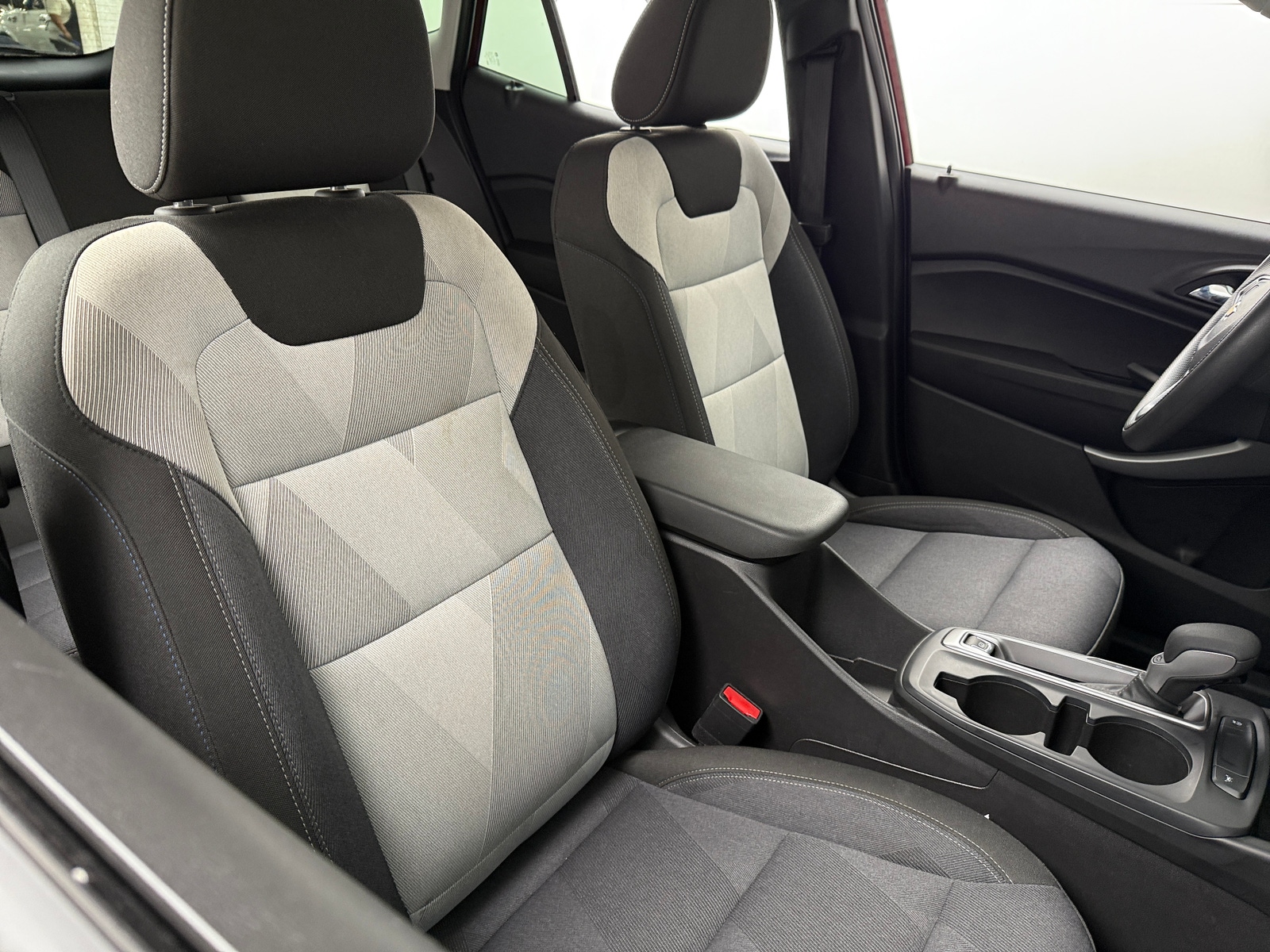 Thumbnail: 2025 Chevrolet Trax - 2