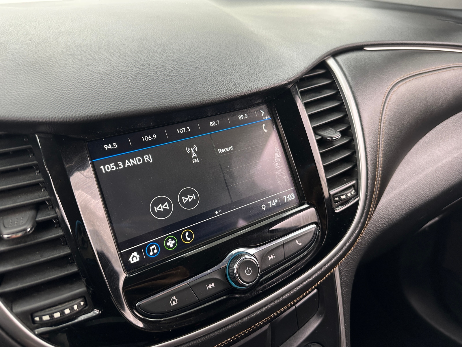 Thumbnail: 2018 Chevrolet Trax - 4
