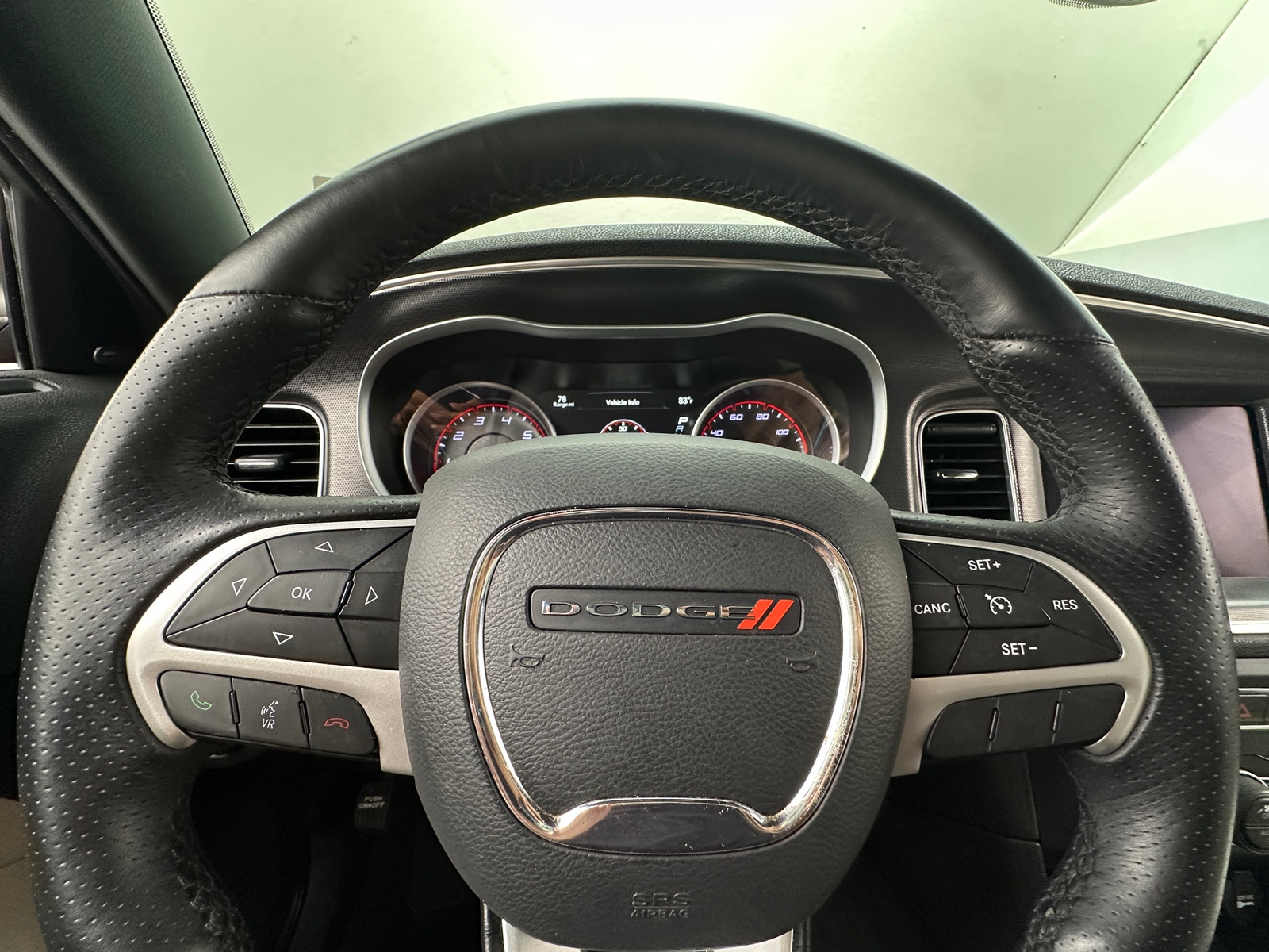 Thumbnail: 2017 Dodge Charger - 4