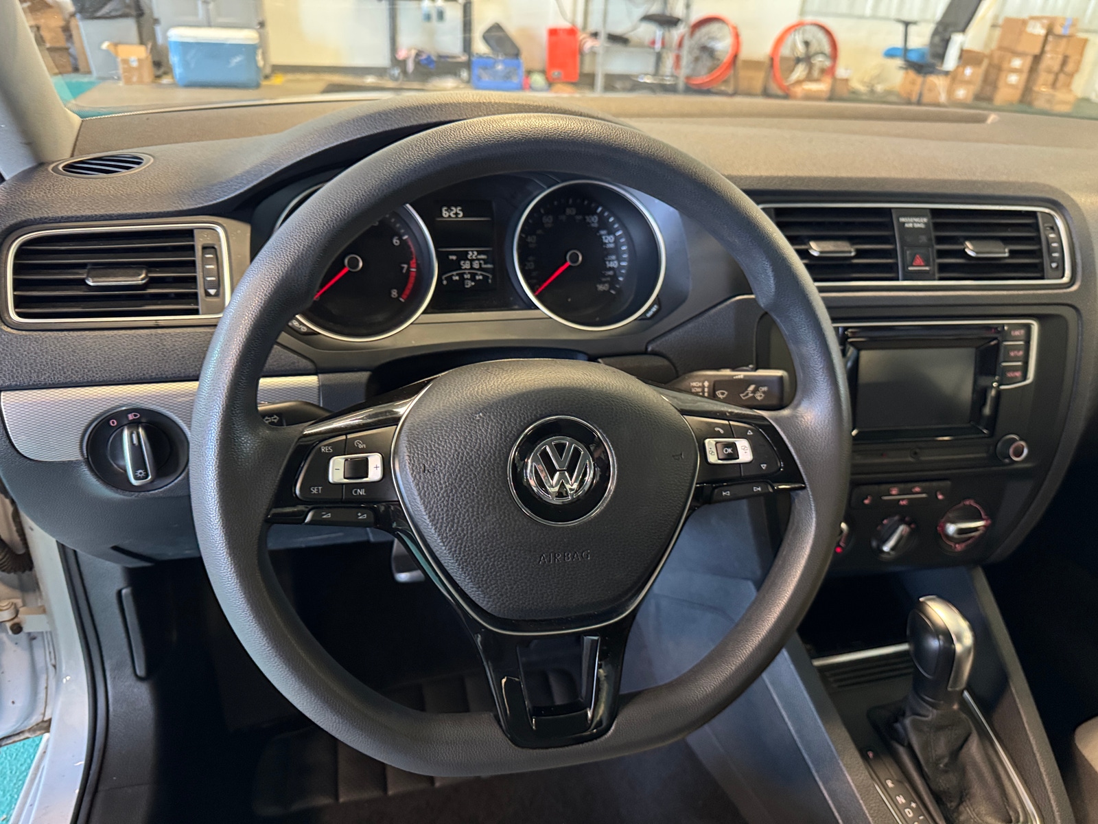 Thumbnail: 2018 Volkswagen Jetta - 5