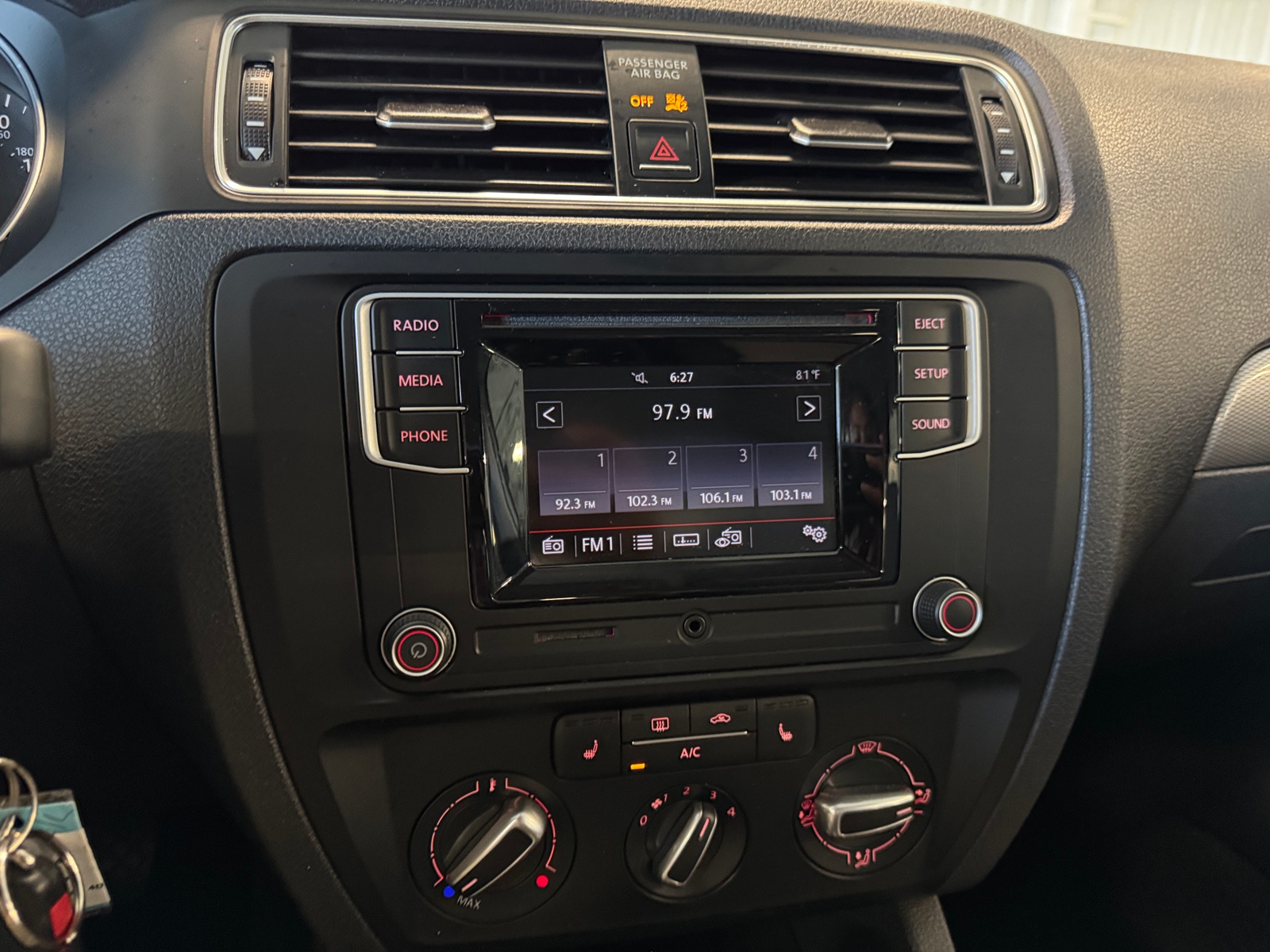 Thumbnail: 2018 Volkswagen Jetta - 4