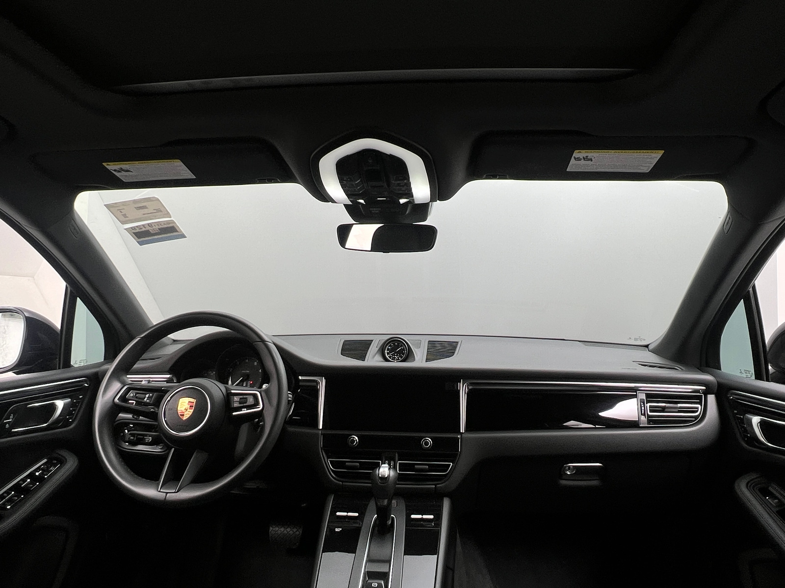 Thumbnail: 2022 Porsche Macan - 2