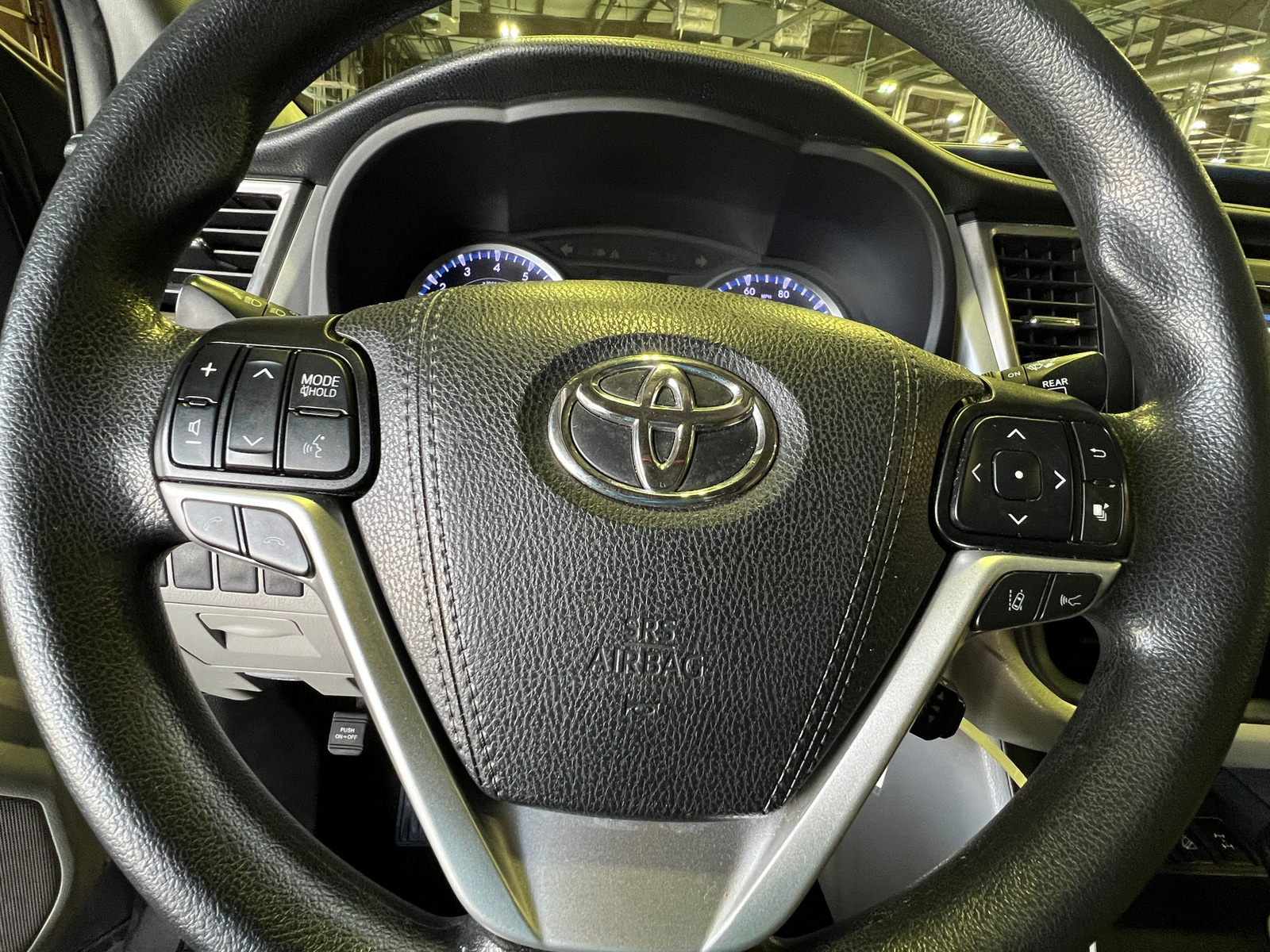 Thumbnail: 2019 Toyota Highlander - 5