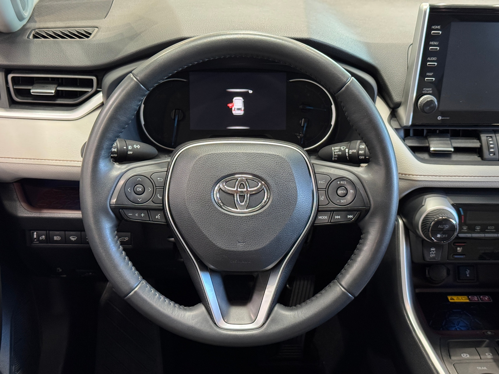 Thumbnail: 2022 Toyota RAV4 - 4